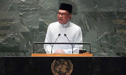 马来西亚总理安瓦尔：“向东看”现在包括中国（环球时报）