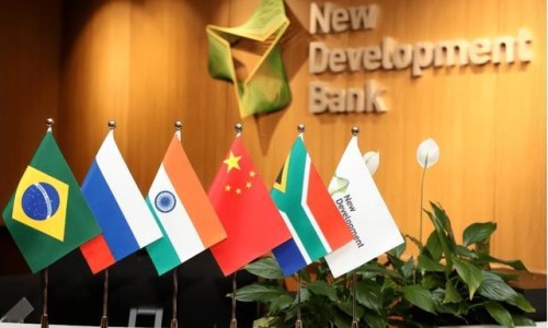 印尼媒体报道“中国引领金砖国家增长”（环球时报）